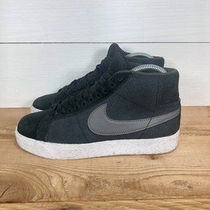 Women's Nike SB Blazer Mid sneakers - size 6.5